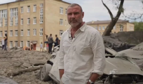 Лієв Шрайбер відвідав Солом’янський район Києва після російського удару: огляд наслідків 7
