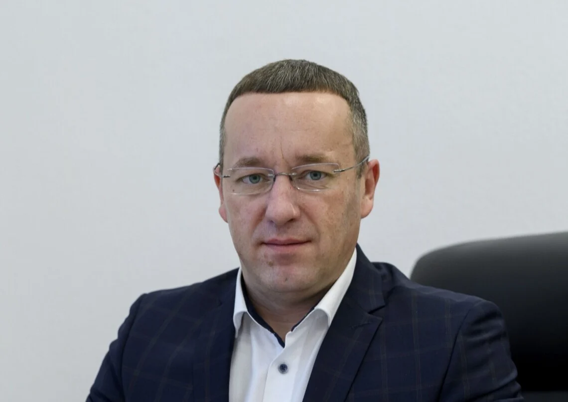 НАБУ провело обшуки у нардепа Петруняка: вилучили телефони через декларацію на 3,66 млн грн 5