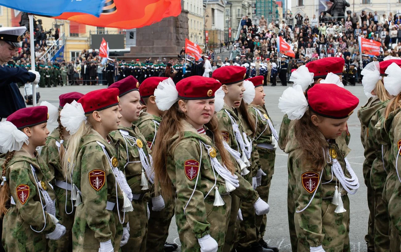 Мілітаризація дітей в окупаційних територіях: підготовка до російської армії 3