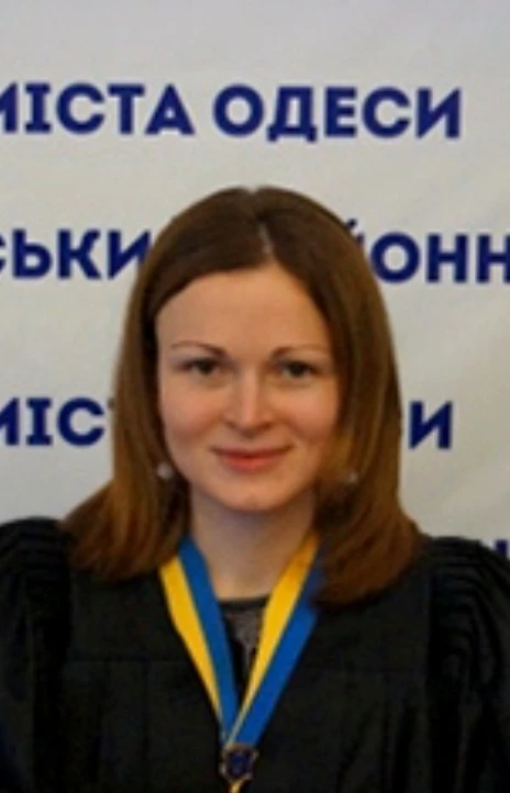 Суддя з Одеси рік не працювала і тримала квартиру в Дубаї: як Алла Маломуж «відпочивала» від Феміди 8 Суддя з Одеси рік не працювала і тримала квартиру в Дубаї: як Алла Маломуж «відпочивала» від Феміди 7