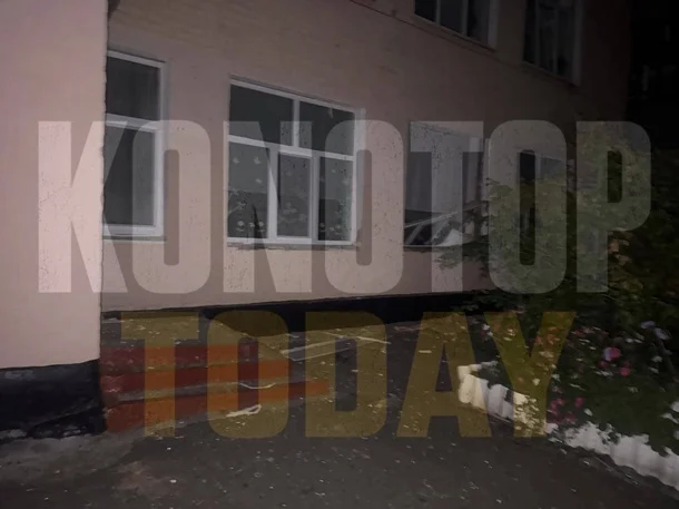 Дрони в Конотопі: пошкодження шкіл, лікарень і залізниці після масової атаки 6 Дрони в Конотопі: пошкодження шкіл, лікарень і залізниці після масової атаки 5