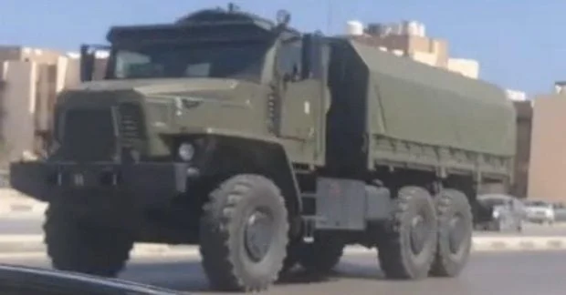 Російський конвой доставив військову техніку до порту Тобрук у Лівії 15