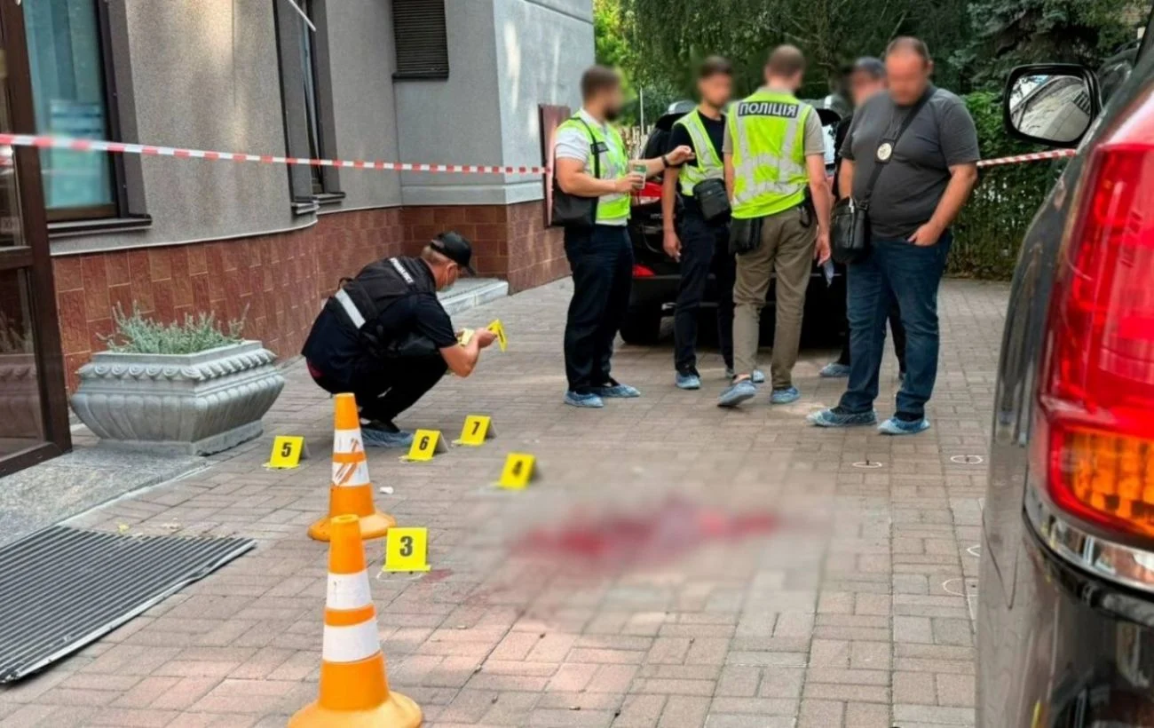 У Києві: стрілянина в Святошинському районі, поліція проводить спецоперацію 13