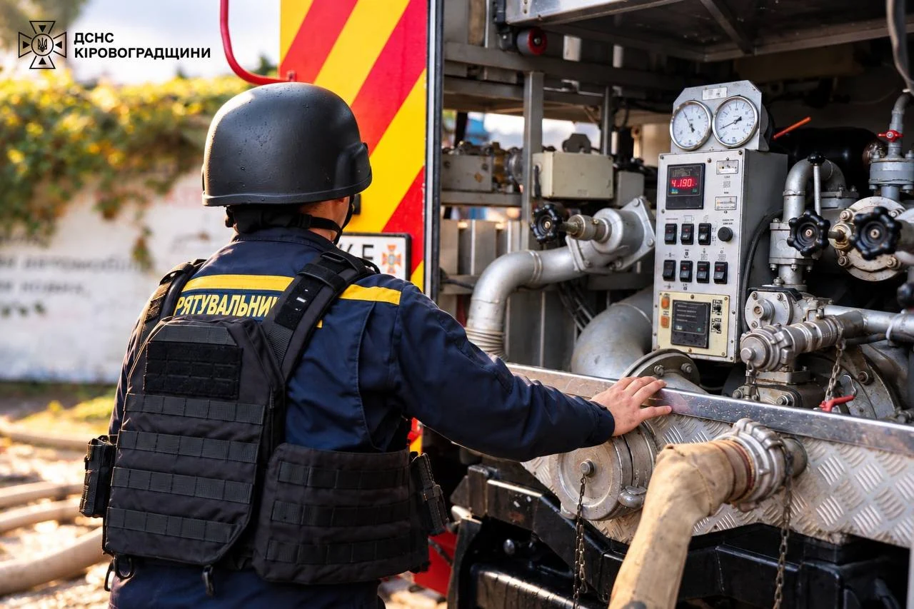 Дрон РФ влучив в автостоянку в Кропивницькому 24 вересня: деталі атаки 5