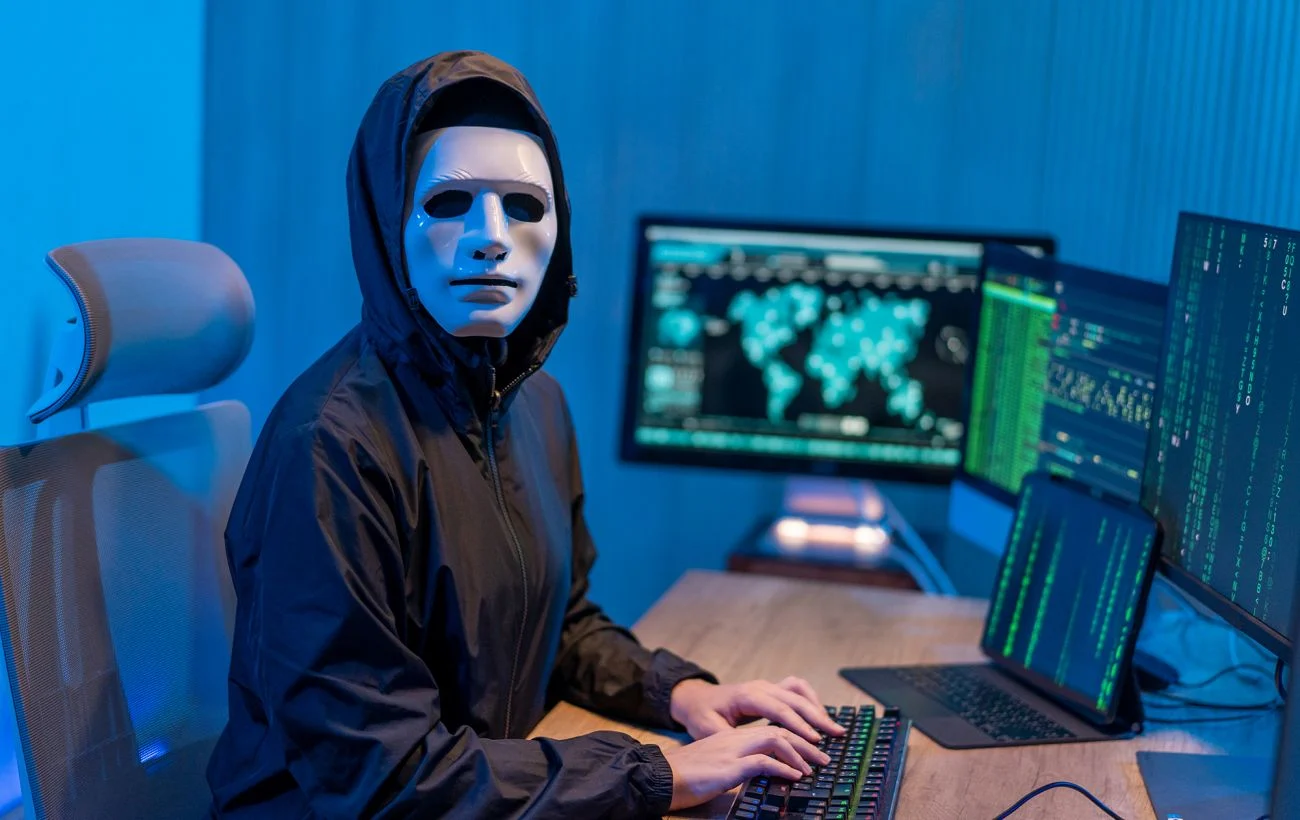 ShinyHunters повідомляє про злам системи FBI та викрадення даних співробітників 53