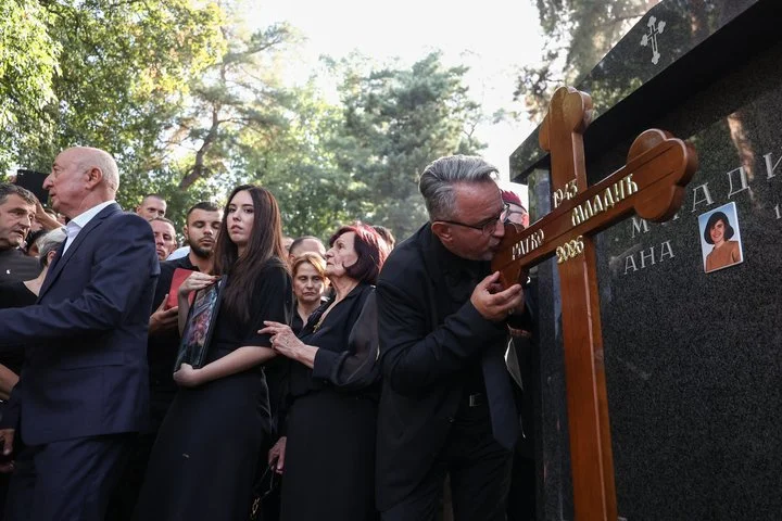 Похорон колишнього боснійського генерала Младича та конфлікт Сербії з ЄС 9