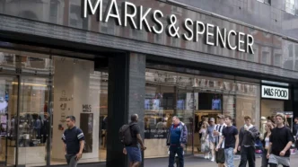 Marks & Spencer дебютує на London Fashion Week: колекція «see now, buy now» за доступними цінами 349
