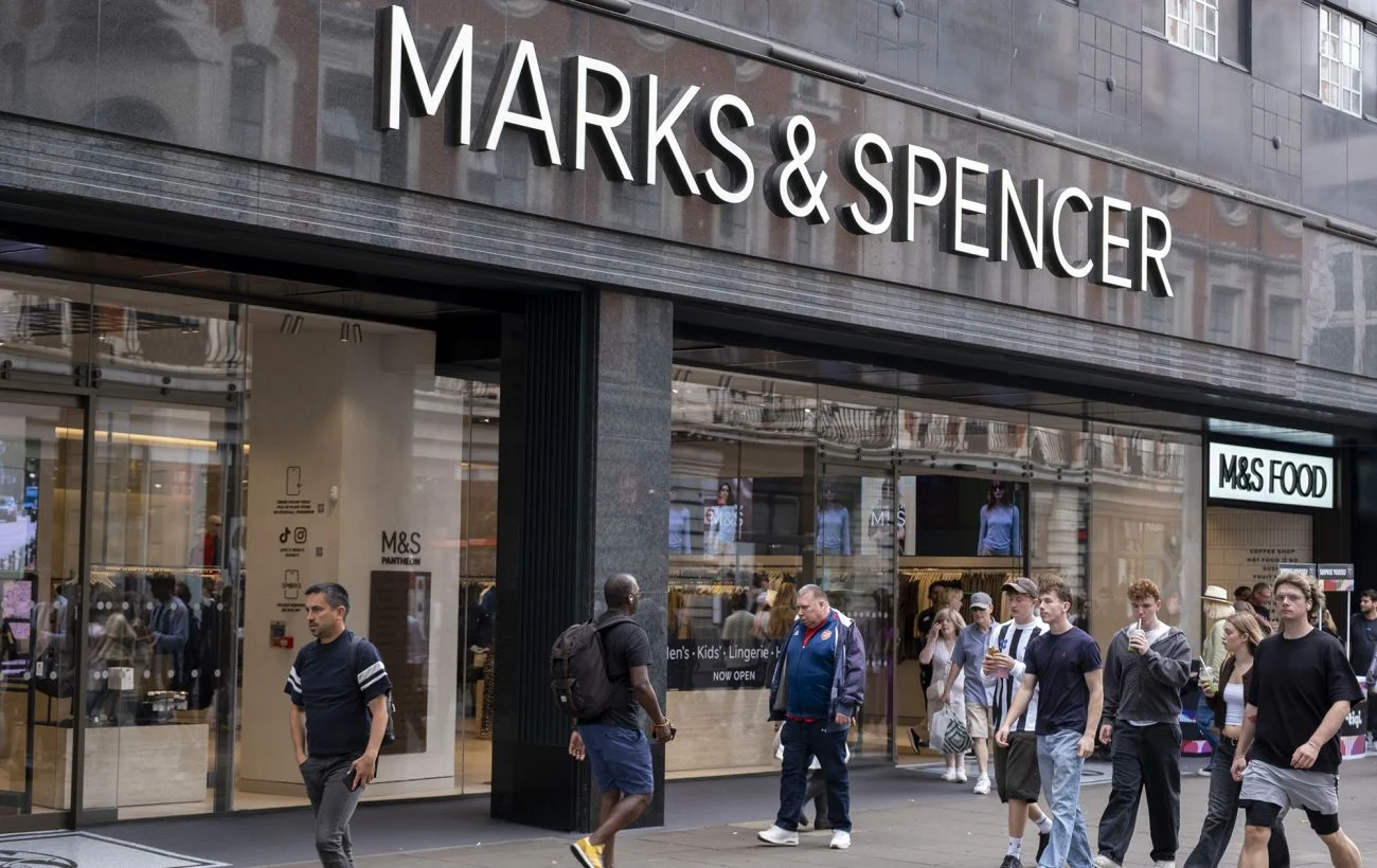 Marks & Spencer дебютує на London Fashion Week: колекція «see now, buy now» за доступними цінами 347