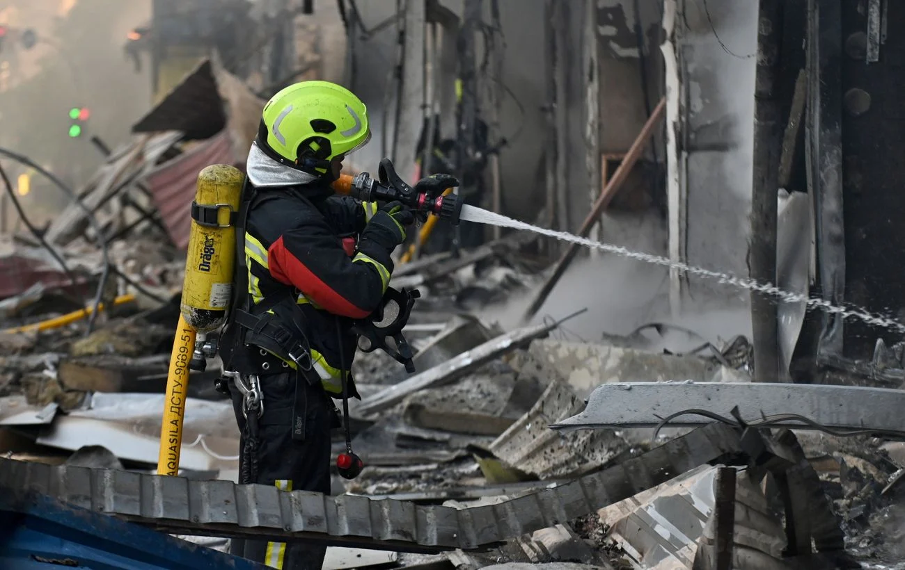 Пожежа в Київській області після ворожого удару: підсумки та реакція 5