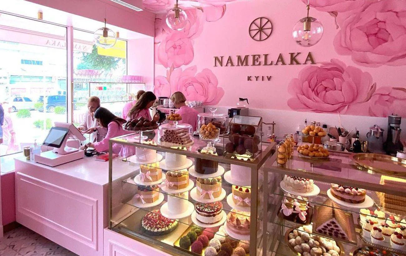 Кондитерська Namelaka у Києві тимчасово припинила роботу через спалах сальмонельозу 21