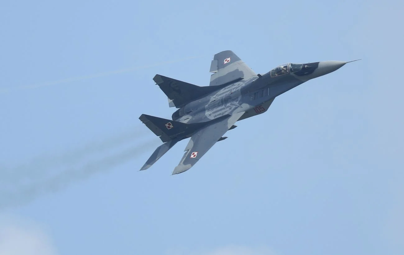 Польща активувала повітряну оборону після масової російської атаки на Україну 13