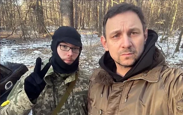 Діти українських зірок, які служать у ЗСУ: де перебувають сини Кондратюка, Зюбіної та онук Роговцевої 14 Діти українських зірок, які служать у ЗСУ: де перебувають сини Кондратюка, Зюбіної та онук Роговцевої 13