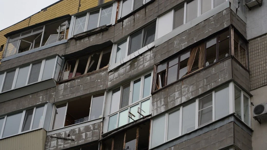 Удар КАБами по Дніпру 13 жовтня: 64-річний поранений, пошкоджені будинки 25