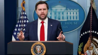 Трампова адміністрація призупиняє видачу грін‑карт за візами H‑1B для Microsoft, Adobe та інших технологічних компаній 345
