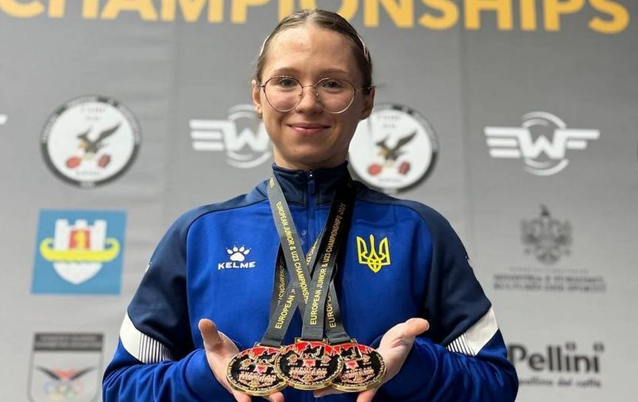Українська важкоатлетка Ольга Івженко виграла три золоті на Євро‑U23 у Дуресі 21