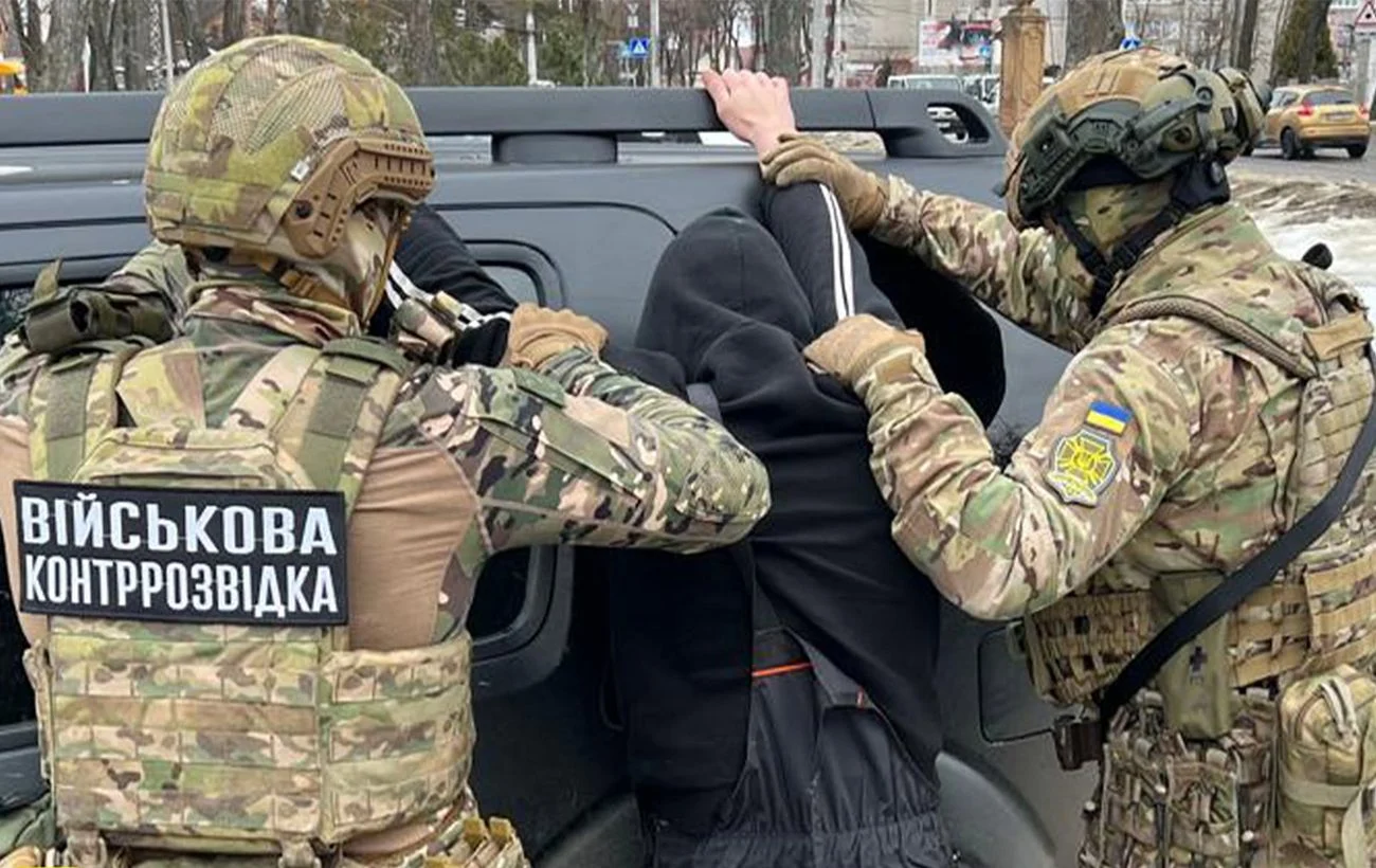 У Києві затримали агента ФСБ, який планував масштабну реєстрацію терміналів Starlink для Росії 59