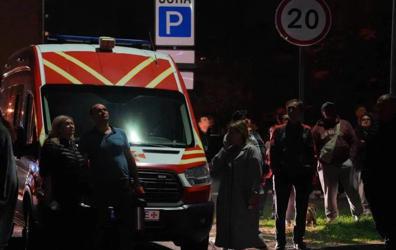 Дрон Росії вразив 12‑поверховий будинок у Деснянах: жертви та наслідки 47