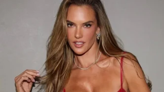 Алессандра Амбросіо після шоу Victoria’s Secret 2026: латексна сукня та улюблена піца 353