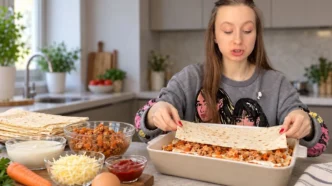 Лазанья на лаваші з курячим фаршем: швидкий протеїновий рецепт від нутриціолога 543