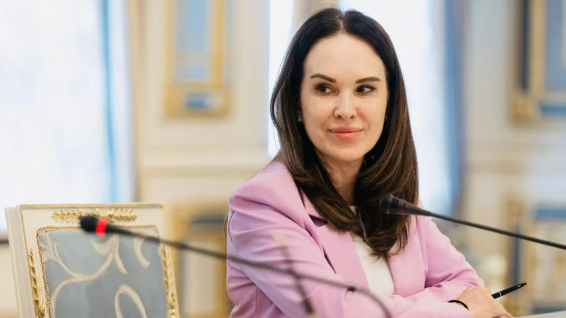 ШОК!! Мудра вийшла під заставу: 20 млн внесли прибиральниця, м’ясна фірма і «заробив 500 грн» 13