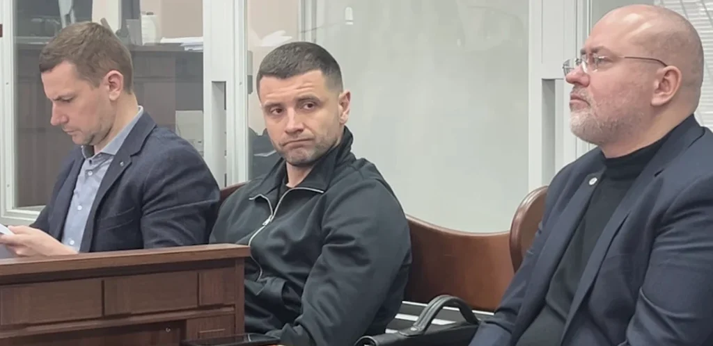 «Справа Шила»: як ексрадник Банкової та чиновник СБУ здав «кентів», аби уникнути в'язниці 16 «Справа Шила»: як ексрадник Банкової та чиновник СБУ здав «кентів», аби уникнути в'язниці 15