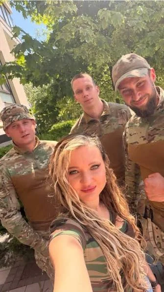 Відомі українці, які захищають країну: історії героїв фронту 22 Відомі українці, які захищають країну: історії героїв фронту 21