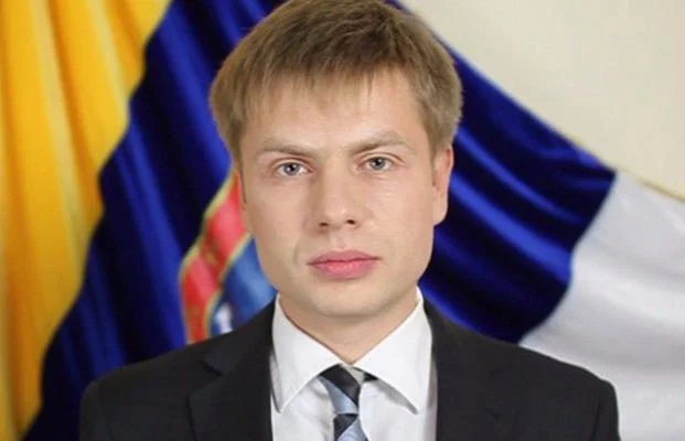 Хто такий Олексій Гончаренко, біографія скандального депутата-популіста та «співця капітуляції» 8 Хто такий Олексій Гончаренко, біографія скандального депутата-популіста та «співця капітуляції» 7