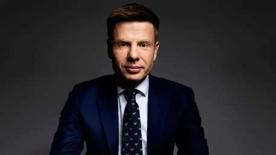 Хто такий Олексій Гончаренко, біографія скандального депутата-популіста та «співця капітуляції» 16 Хто такий Олексій Гончаренко, біографія скандального депутата-популіста та «співця капітуляції» 15