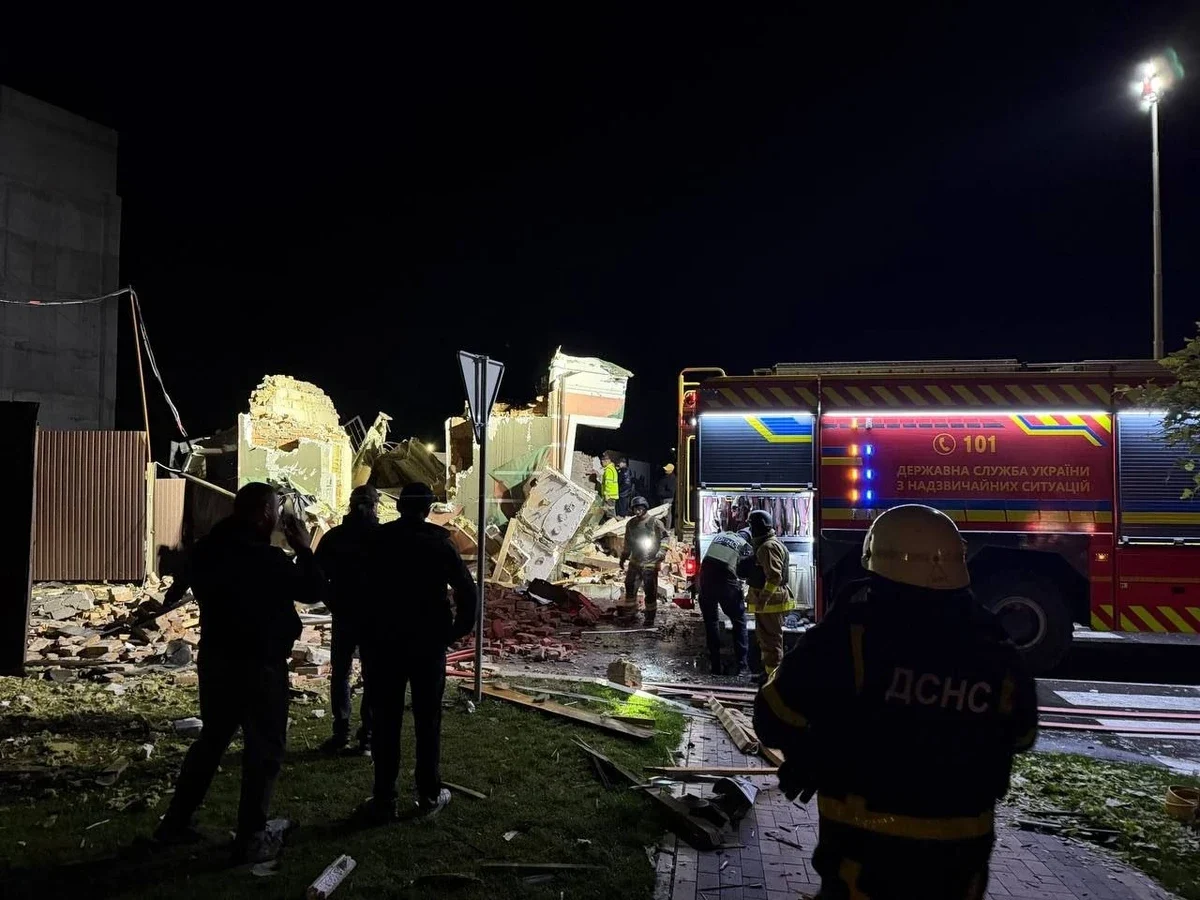 Атака дронів у Умані 16 жовтня 2026 р.: пожежа в багатоповерхівці, 5 постраждалих 8