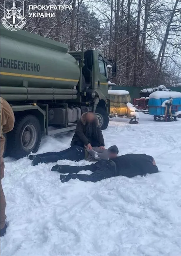 Від схеми з багнюкою до держзради та $19 тисяч за втечу: ДБР розкрило деталі гучних розслідувань 25