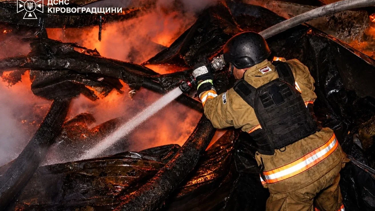 ШОК! НАЙСТРАШНІША НІЧ для Кіровоградщини: 360 дронів за 10 годин (відео) 13