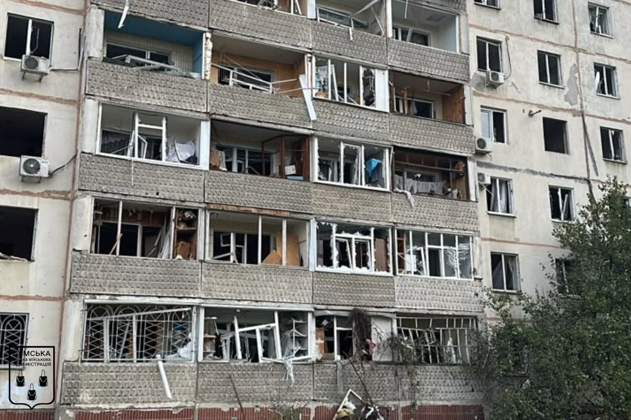 Керовані авіаудари в Сумах 4 жовтня: пошкодження багатоквартирки, постраждалі 13