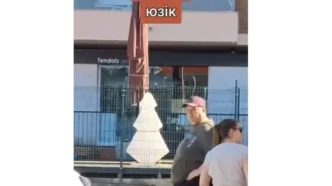 Юзік знову в Іспанії: нардеп Корявченков і відео Стерненка 431